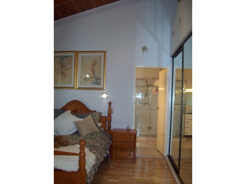 25 Benowa, Macleay Island QLD 4184