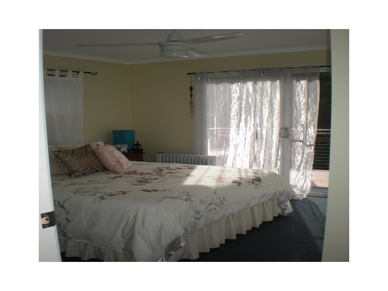 35 Francis Road, Macleay Island QLD 4184