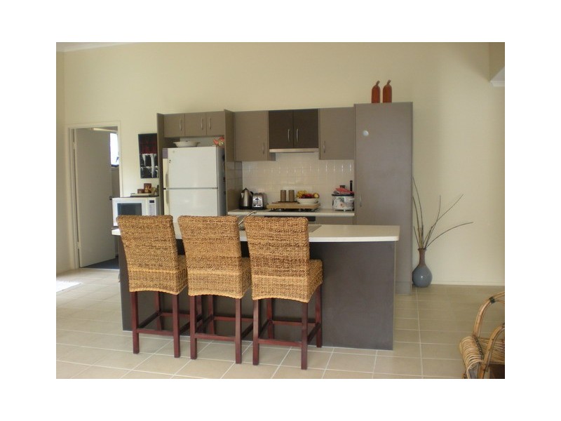 35 Francis Road, Macleay Island QLD 4184