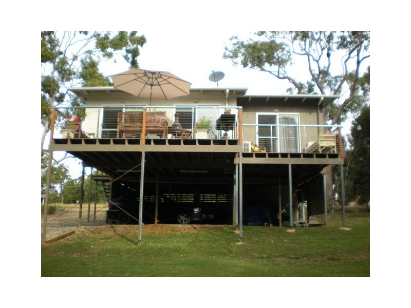 35 Francis Road, Macleay Island QLD 4184