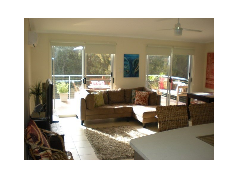 35 Francis Road, Macleay Island QLD 4184