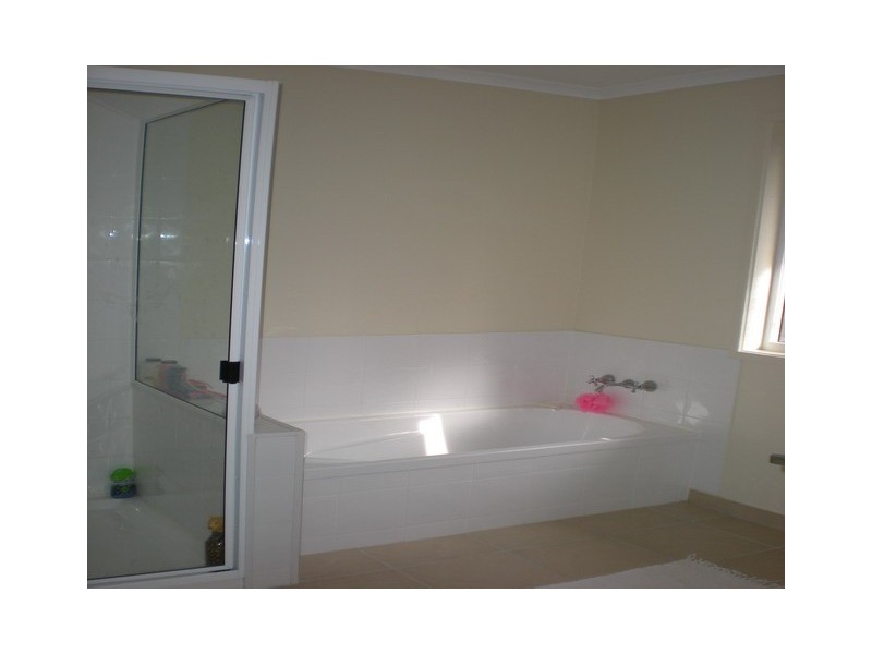 35 Francis Road, Macleay Island QLD 4184