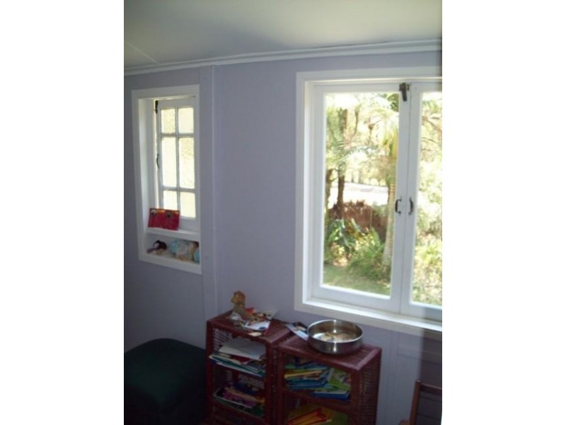 2 Wirralee St, Macleay Island QLD 4184