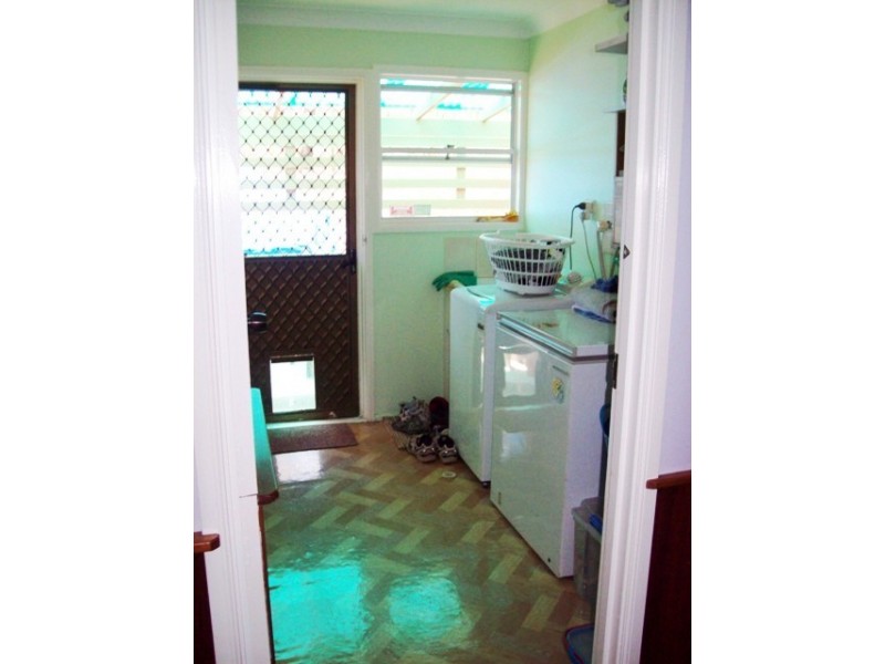 2 Wirralee St, Macleay Island QLD 4184
