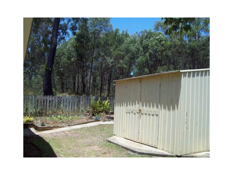 2 Wirralee St, Macleay Island QLD 4184