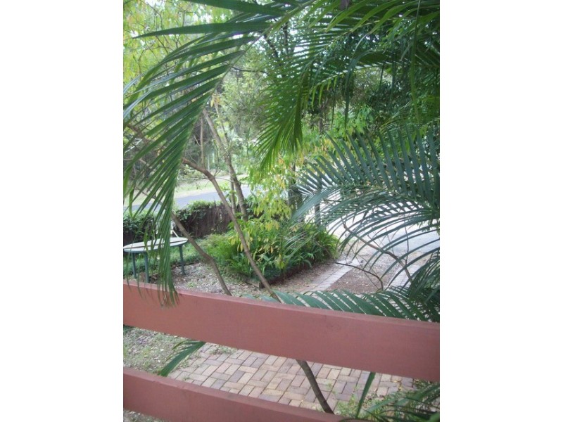 2 Wirralee St, Macleay Island QLD 4184