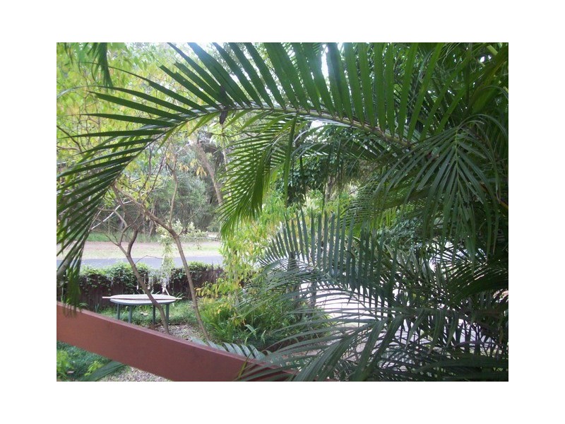 2 Wirralee St, Macleay Island QLD 4184