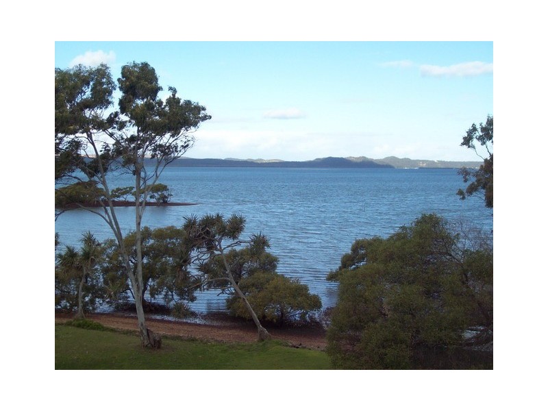 28 Coorong, Macleay Island QLD 4184