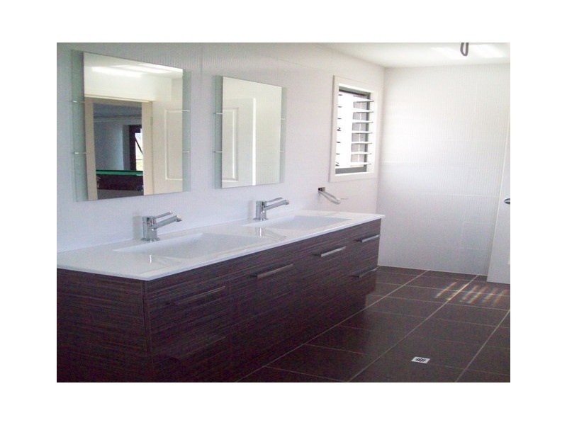 28 Coorong, Macleay Island QLD 4184