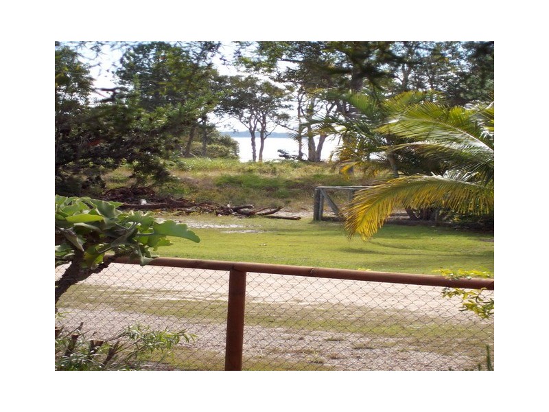 18 UNDINE STREET, Macleay Island QLD 4184