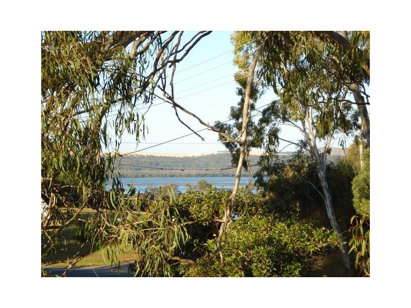 128 Lucas Drive, Lamb Island QLD 4184
