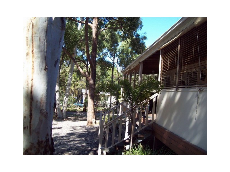 2 Parakeet, Macleay Island QLD 4184