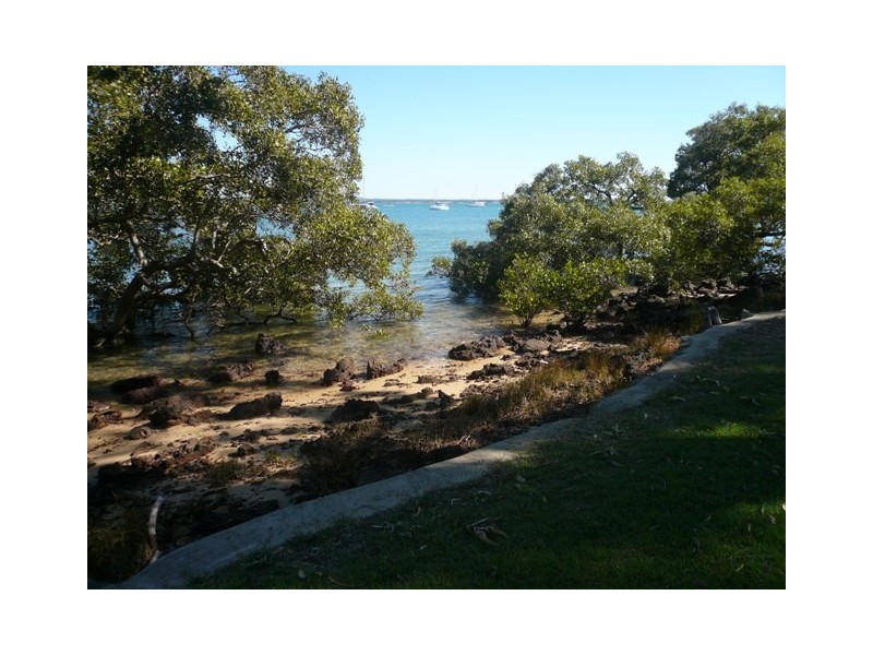 43 Coondooroopa Drive, Macleay Island QLD 4184