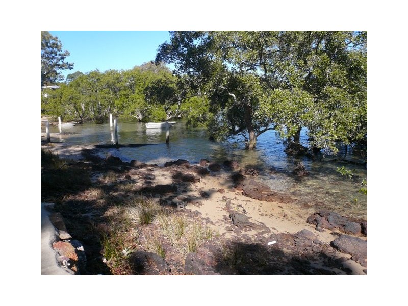 43 Coondooroopa Drive, Macleay Island QLD 4184