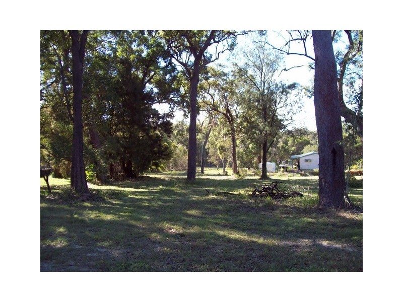 6-8 Wanda, Macleay Island QLD 4184