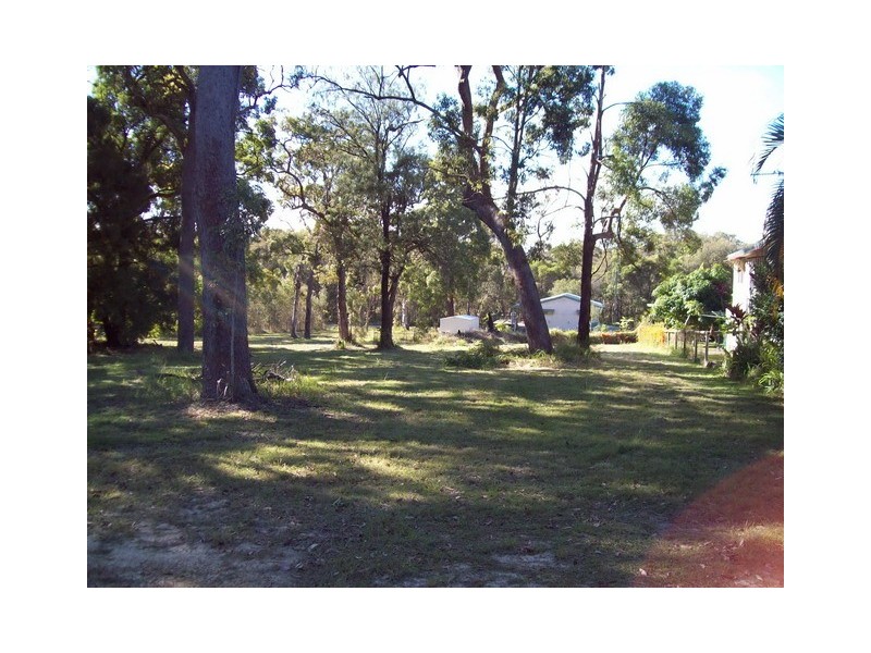 6-8 Wanda, Macleay Island QLD 4184