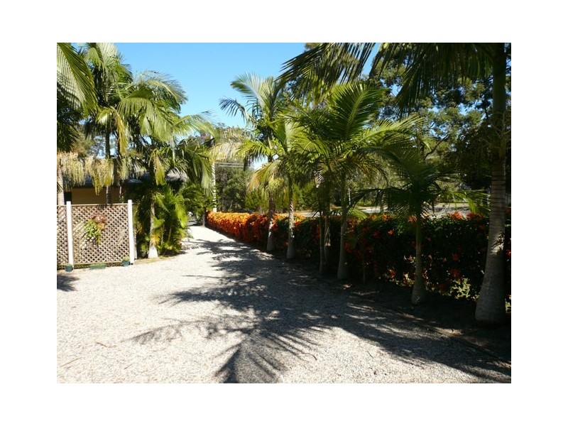 19 Benowa Street, Macleay Island QLD 4184