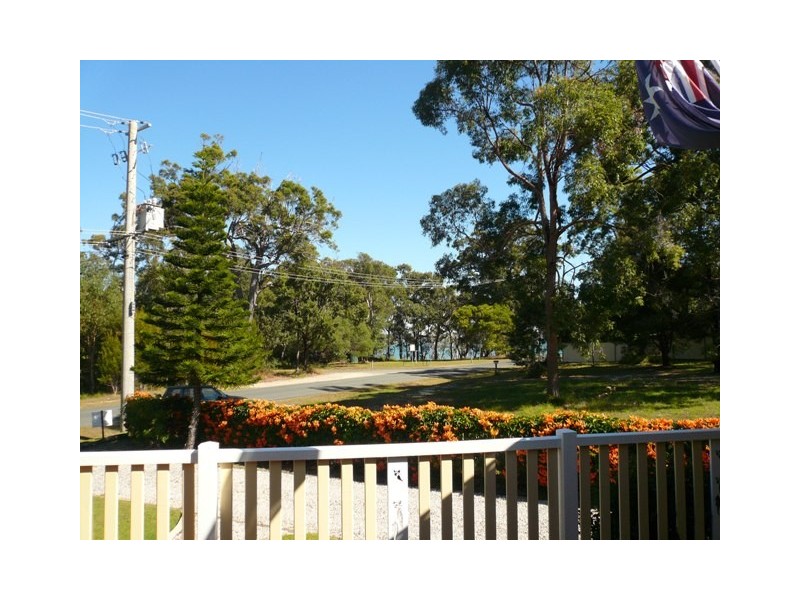 19 Benowa Street, Macleay Island QLD 4184