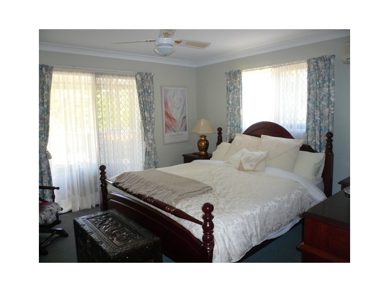 19 Benowa Street, Macleay Island QLD 4184