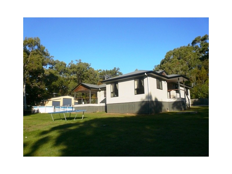 24-26 Natone Terrace, Macleay Island QLD 4184