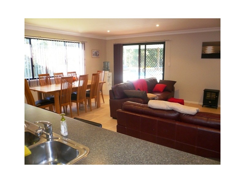 24-26 Natone Terrace, Macleay Island QLD 4184