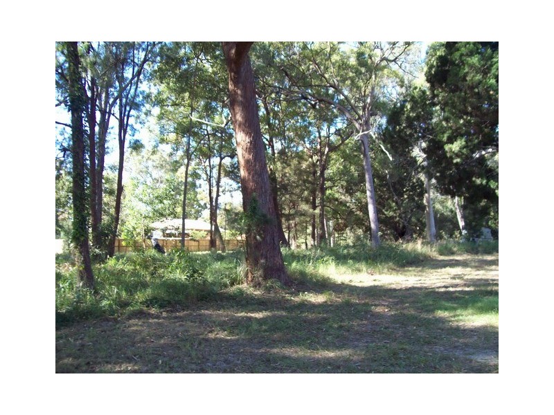 22 Coast Road, Macleay Island QLD 4184