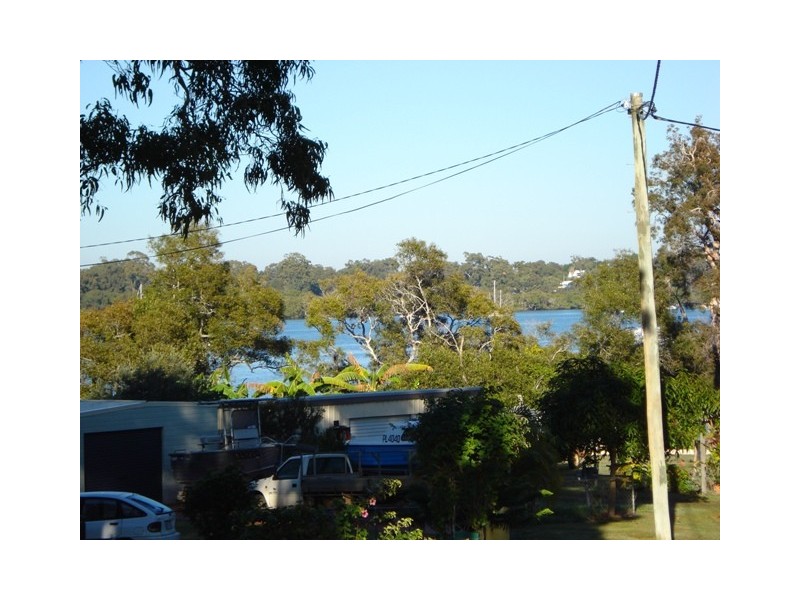 32 Melaleuca Drive, Lamb Island QLD 4184