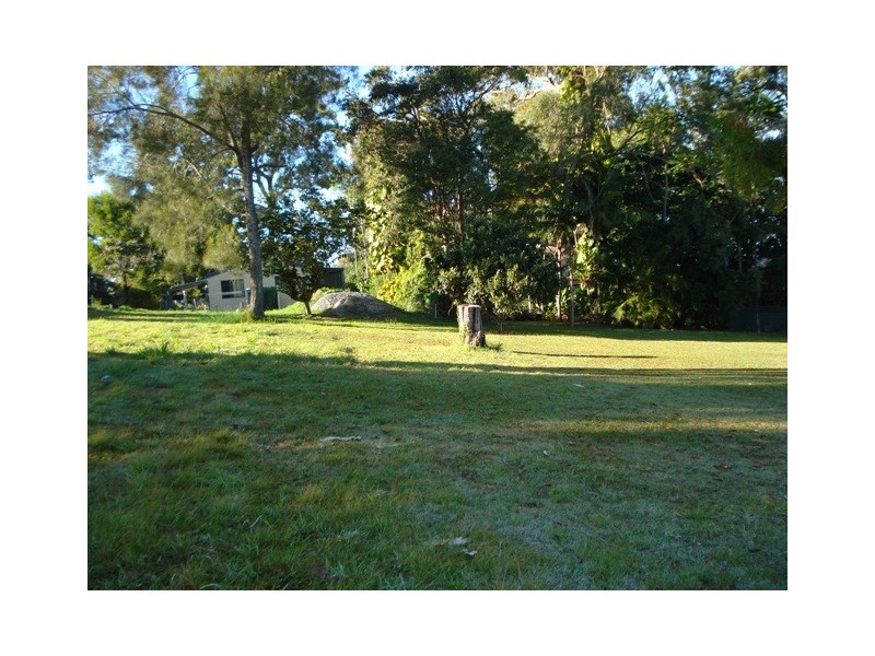 32 Melaleuca Drive, Lamb Island QLD 4184