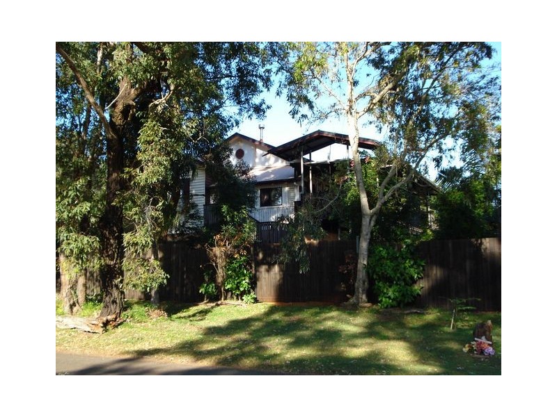1-5 Leonie Crescnt, Lamb Island QLD 4184