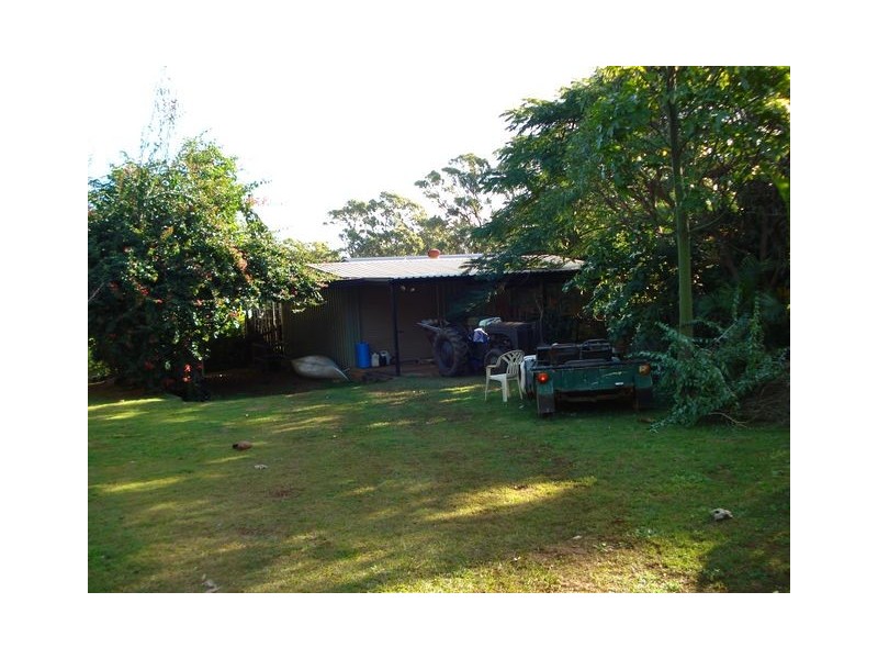 1-5 Leonie Crescnt, Lamb Island QLD 4184