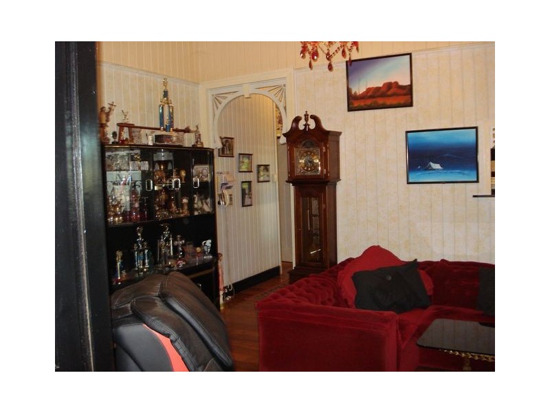1-5 Leonie Crescnt, Lamb Island QLD 4184