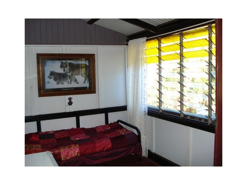 1-5 Leonie Crescnt, Lamb Island QLD 4184