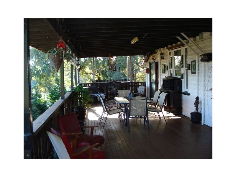 1-5 Leonie Crescnt, Lamb Island QLD 4184