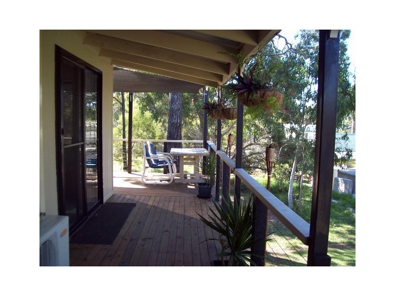 12 Ilya, Macleay Island QLD 4184