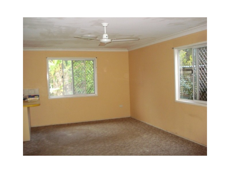 38 Brighton Rd, Macleay Island QLD 4184