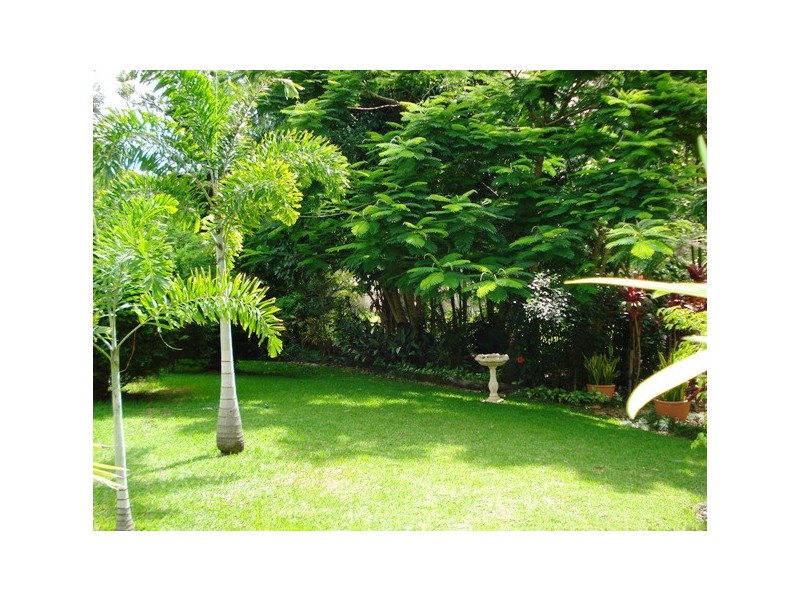 19 Alkira Street, Macleay Island QLD 4184