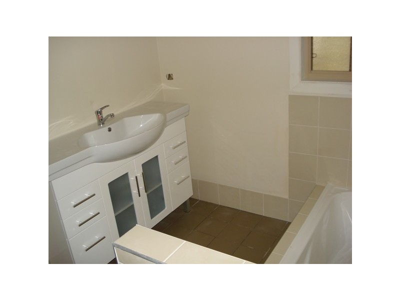 5 Natone Terrace, Macleay Island QLD 4184