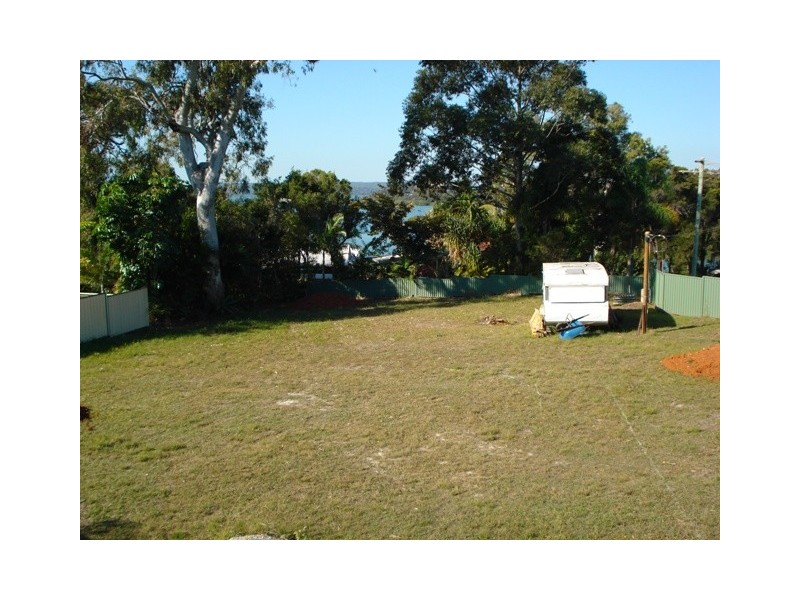77-79 Scotts Road, Macleay Island QLD 4184