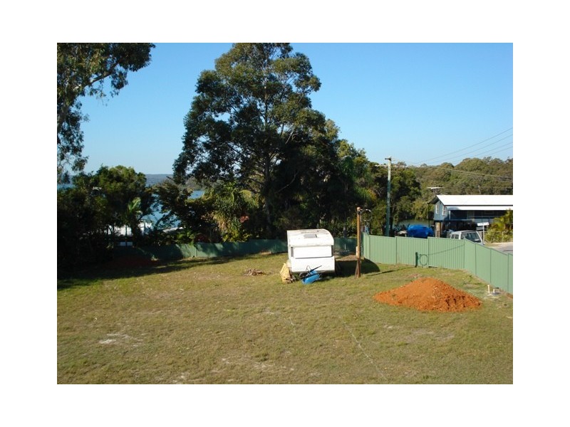 77-79 Scotts Road, Macleay Island QLD 4184
