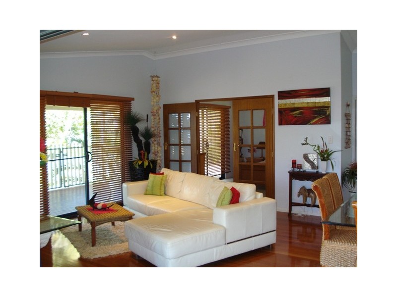 27-29 Kooberry Street, Macleay Island QLD 4184