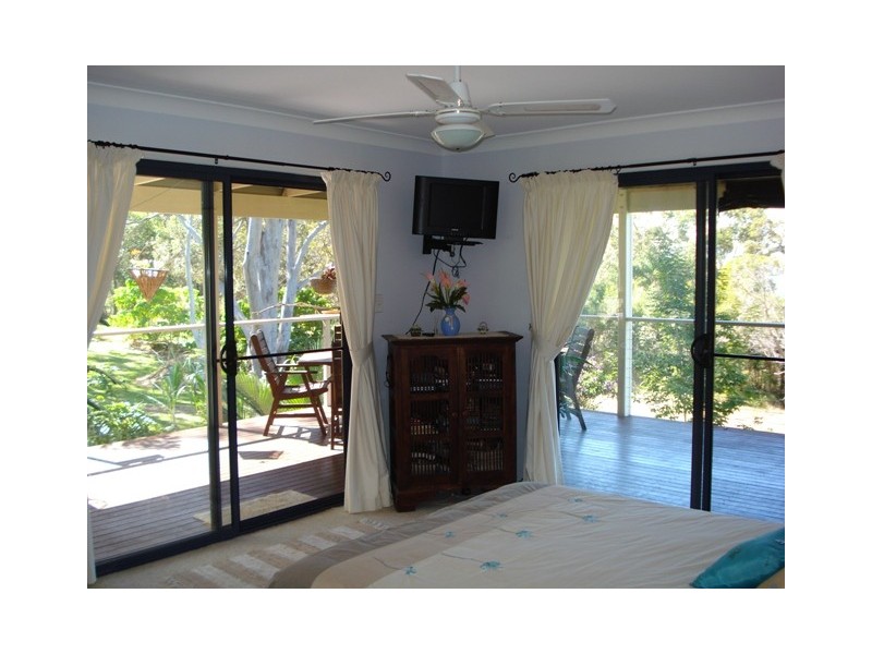 27-29 Kooberry Street, Macleay Island QLD 4184