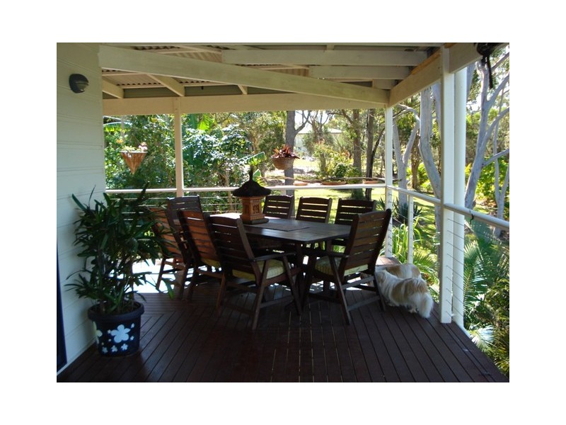 27-29 Kooberry Street, Macleay Island QLD 4184