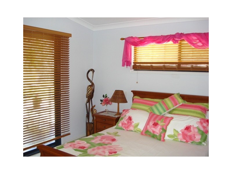 27-29 Kooberry Street, Macleay Island QLD 4184