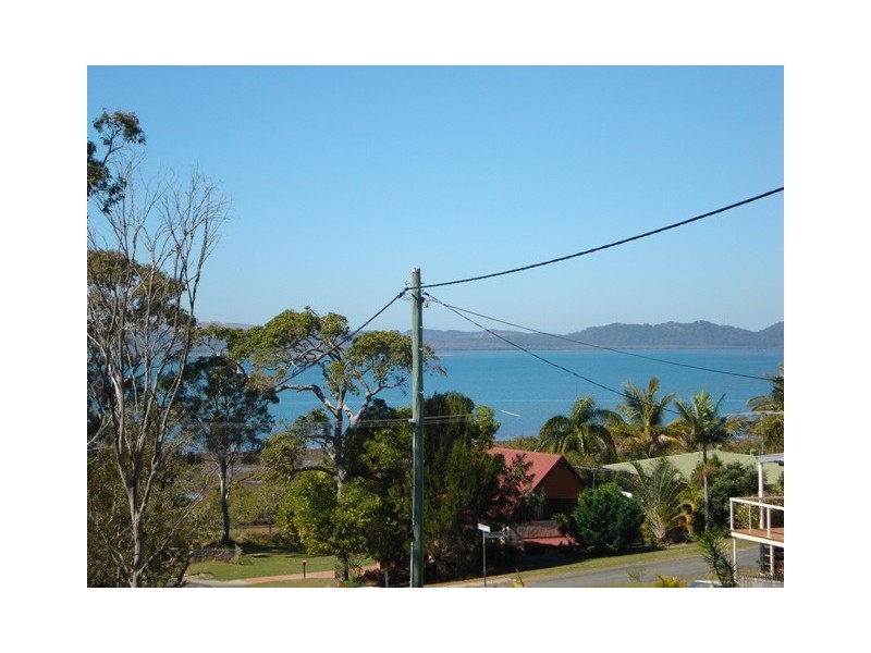 27-29 Kooberry Street, Macleay Island QLD 4184