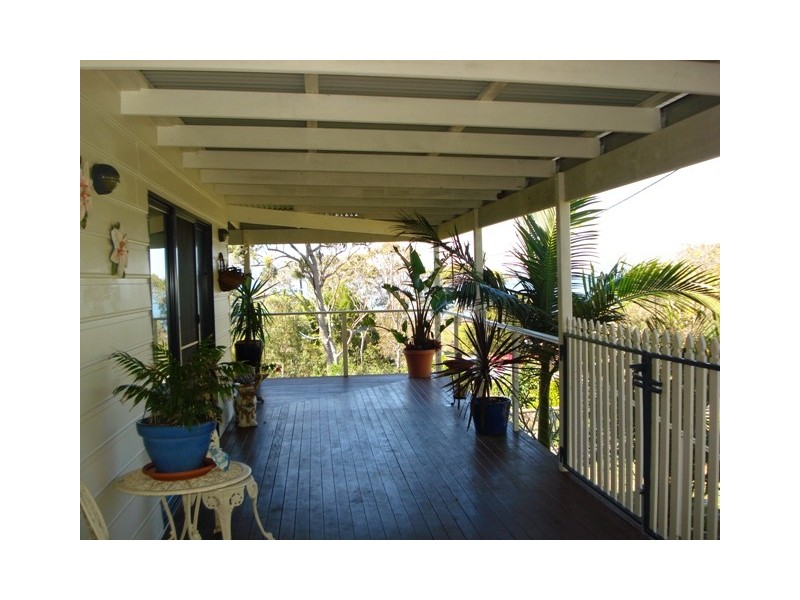 27-29 Kooberry Street, Macleay Island QLD 4184