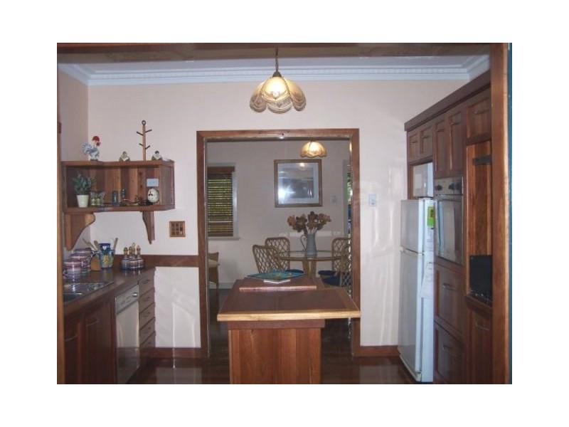 15 Orana Street, Macleay Island QLD 4184