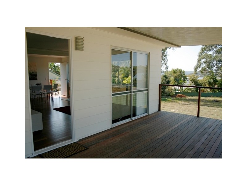 75 Scotts Road, Macleay Island QLD 4184