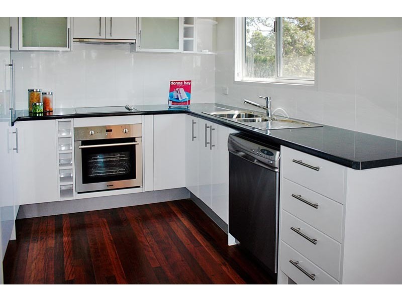 75 Scotts Road, Macleay Island QLD 4184