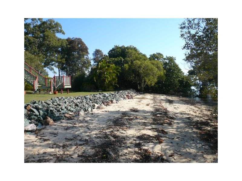 54 Attunga Street, Macleay Island QLD 4184