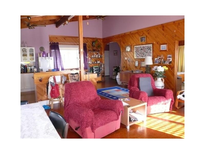 54 Attunga Street, Macleay Island QLD 4184